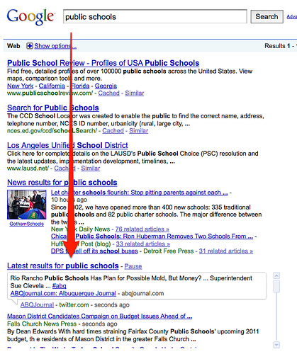 zapytanie [public schools] wydane w zwykłym Google i widoczny na nich boks z wynikiem real-time. Wynik pochodzi z Twittera